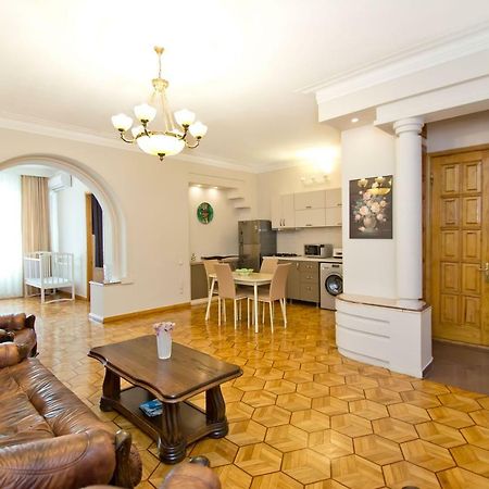 Seaside Luxury Apartment Batoumi Extérieur photo